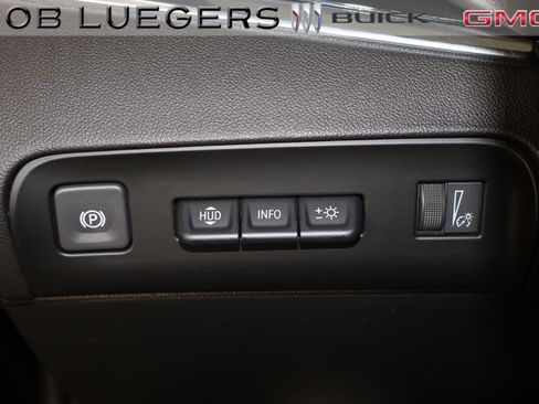 Certified 2023 Buick Enclave Avenir w/ Avenir Technology Package image 30