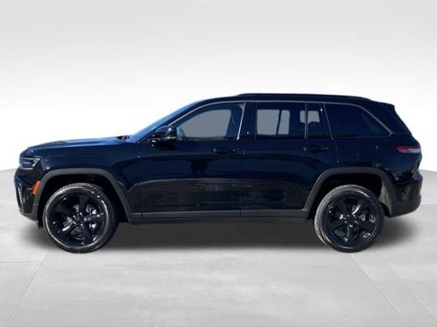 New 2026 Jeep Grand Cherokee Limited w/ Limited Altitude Package image 4