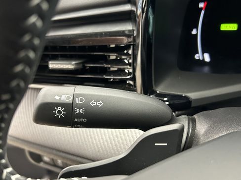 Used 2025 Toyota Camry SE image 20