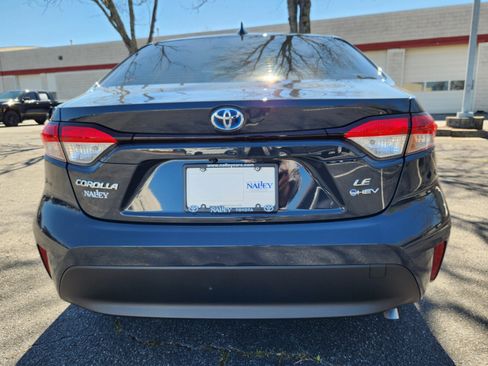 Used 2025 Toyota Corolla LE image 8
