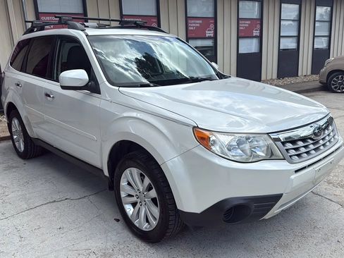 Used 2013 Subaru Forester 2.5X Premium AWD/4WD image 3
