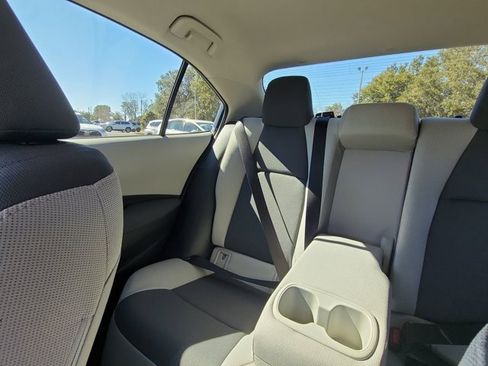 Used 2025 Toyota Corolla LE image 4