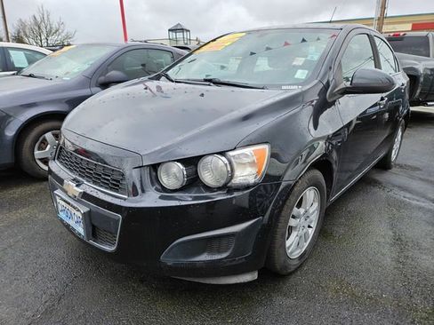 Used 2014 Chevrolet Sonic LT image 5