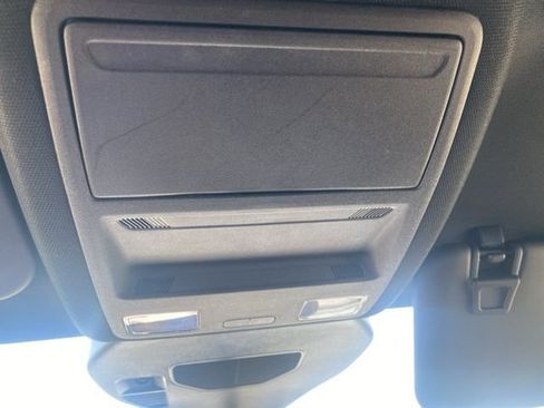 Used 2024 Ford Escape ST-Line image 25