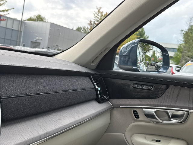 Certified 2026 Volvo XC90 B6 Ultra AWD/4WD image 18