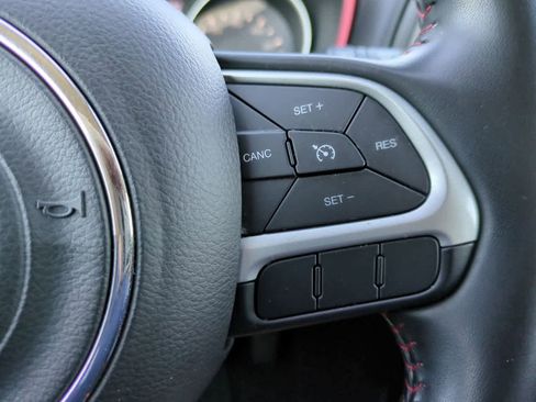 Used 2020 Jeep Compass Trailhawk image 23