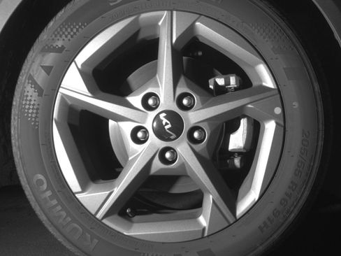 Used 2025 Kia K4 FWD image 16