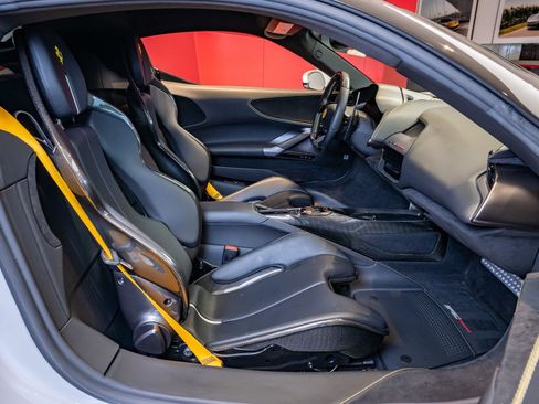 Used 2022 Ferrari SF90 Stradale AWD/4WD image 18