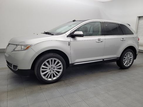 Used 2015 Lincoln MKX FWD w/ Equipment Group 102A image 2
