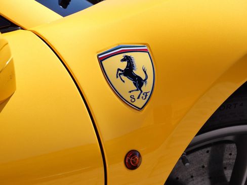 Used 2018 Ferrari 488 Spider RWD image 10
