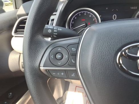 Used 2022 Toyota Camry LE AWD/4WD image 21