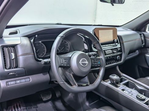 Used 2024 Nissan Pathfinder Rock Creek image 16