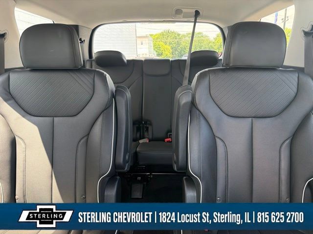 Used 2025 Hyundai Palisade SEL AWD/4WD image 13