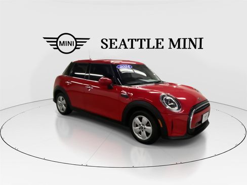 Certified 2024 MINI Cooper 4-Door Hardtop FWD image 2