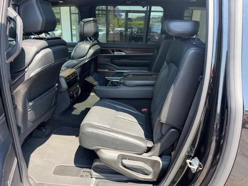 Used 2024 Jeep Grand Wagoneer L 4WD image 12