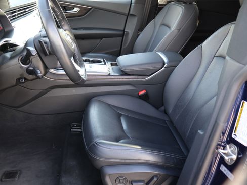 Used 2021 Audi Q8 Prestige w/ Prestige Package image 39