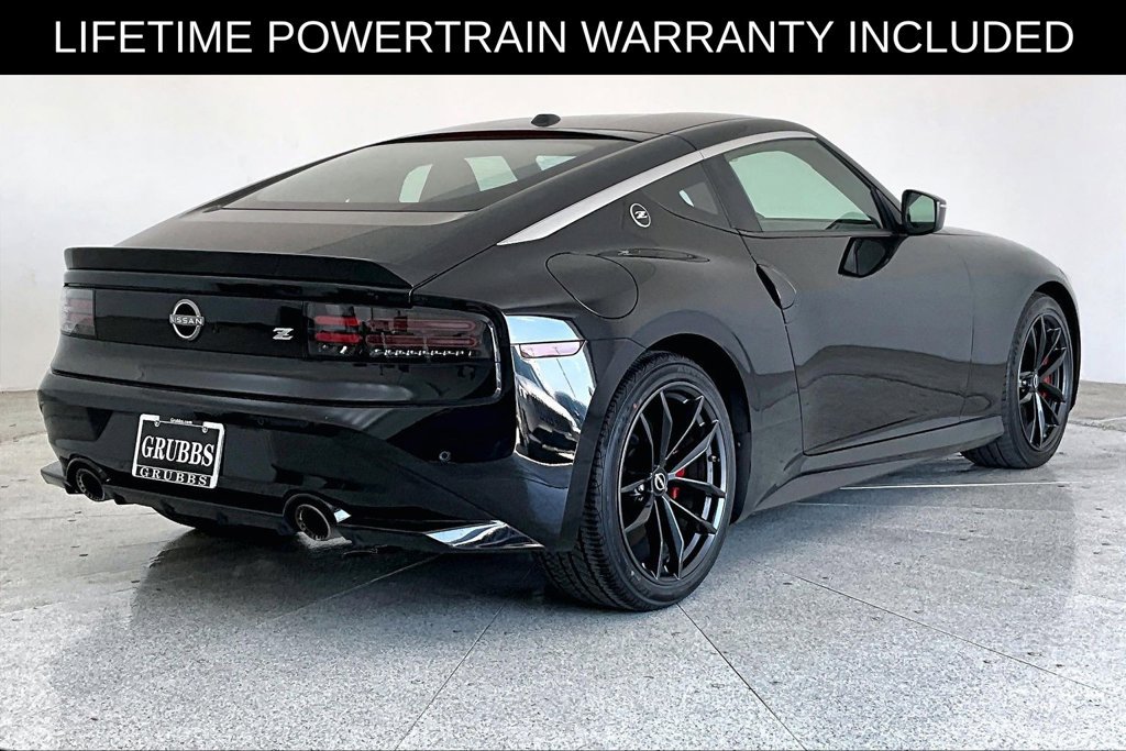 Used 2025 Nissan Z Performance w/ Floor Mat Package RWD image 2