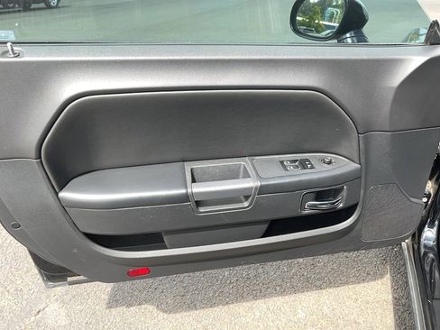 Used 2014 Dodge Challenger R/T w/ Electronics Convenience Group RWD image 16