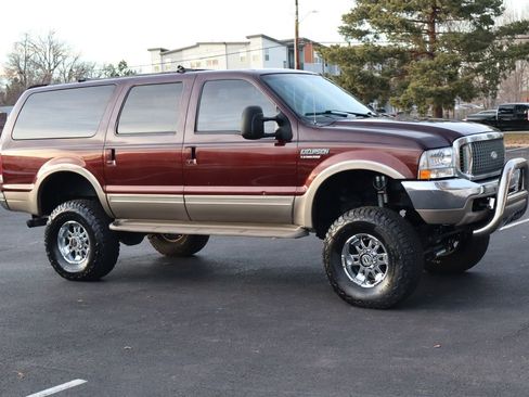 Used 2000 Ford Excursion Limited image 2