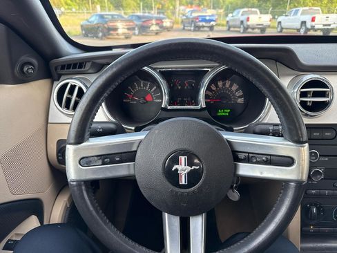 Used 2009 Ford Mustang GT RWD image 12