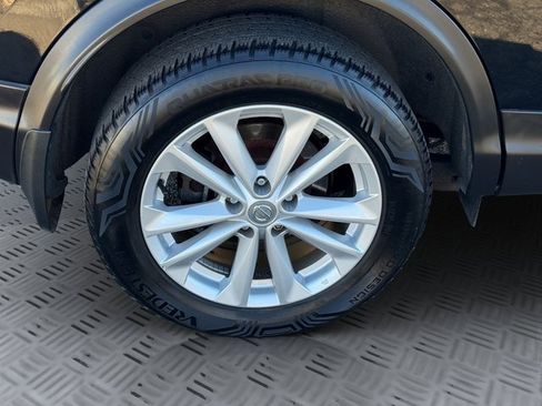 Used 2018 Nissan Rogue Sport S w/ S Appearance Package image 28