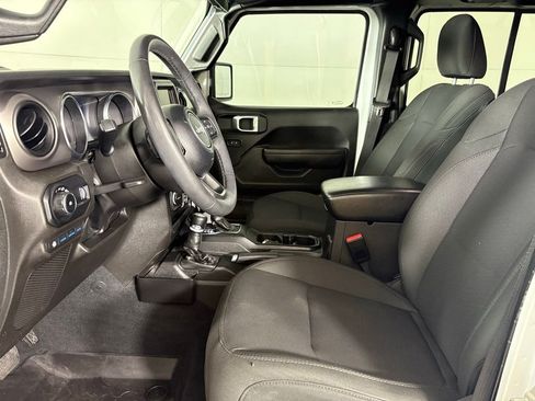 Used 2023 Jeep Wrangler Unlimited w/ Cold Weather Group AWD/4WD image 21