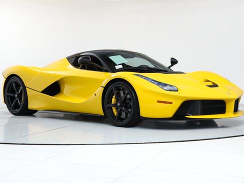 Used 2014 Ferrari LaFerrari image 10