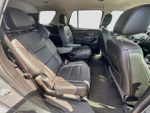 Used 2020 Chevrolet Traverse RS FWD image 13