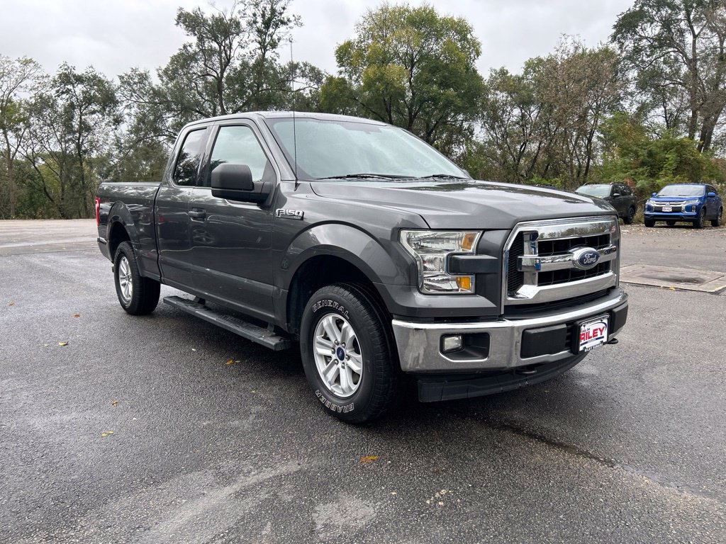 Used 2017 Ford F150 XLT w/ Trailer Tow Package AWD/4WD image 4
