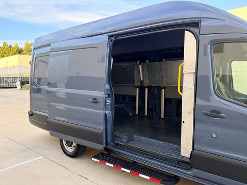 Used 2019 Ford Transit 250 148 High Roof Extended RWD image 16