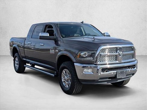 Used 2018 RAM 2500 Laramie w/ Convenience Group image 3