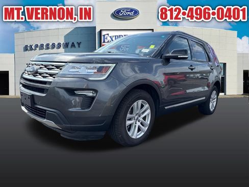Used 2018 Ford Explorer XLT w/ Equipment Group 202A AWD/4WD image 10