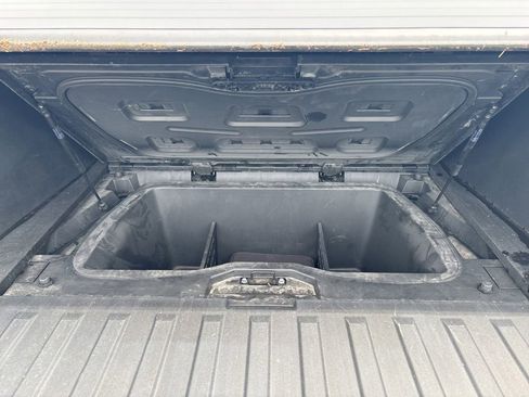 Used 2024 Tesla Cybertruck AWD Crew Cab image 40