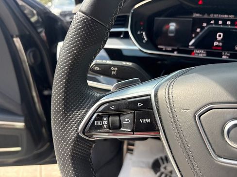 Used 2023 Audi S8 AWD/4WD image 23
