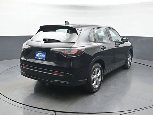 Certified 2024 Honda HR-V LX image 7