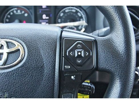 Used 2022 Toyota Tacoma SR AWD/4WD image 11