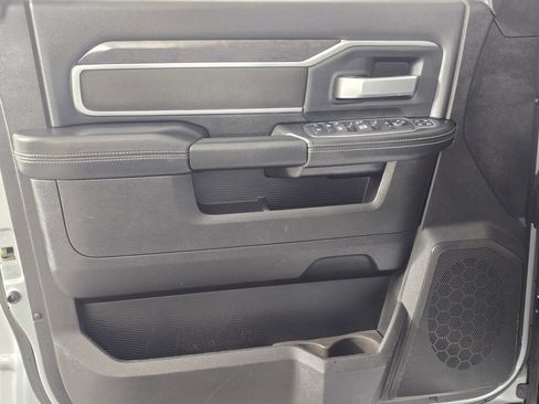 Used 2024 RAM 3500 Big Horn image 21