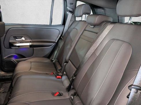 Certified 2025 Mercedes-Benz GLB 250 image 17