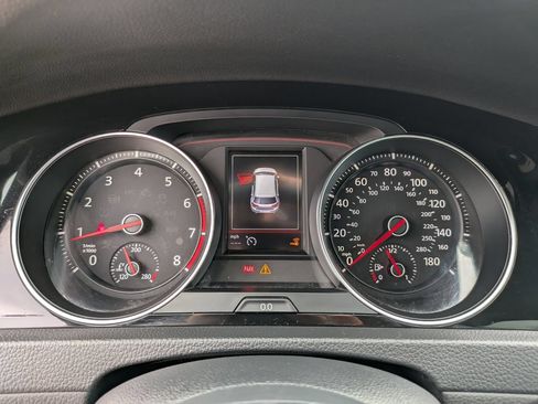 Used 2018 Volkswagen GTI SE w/ SE Leather Package FWD image 31