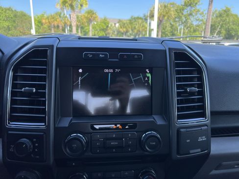 Used 2018 Ford F150 XLT w/ Equipment Group 302A Luxury AWD/4WD image 24