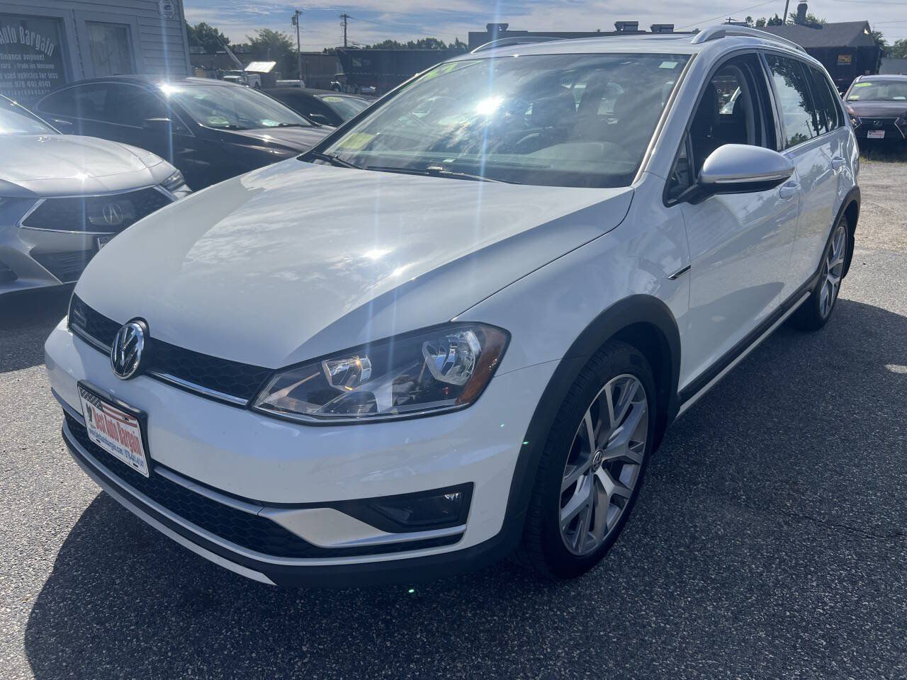 Used 2017 Volkswagen Golf Alltrack SEL AWD/4WD image 3