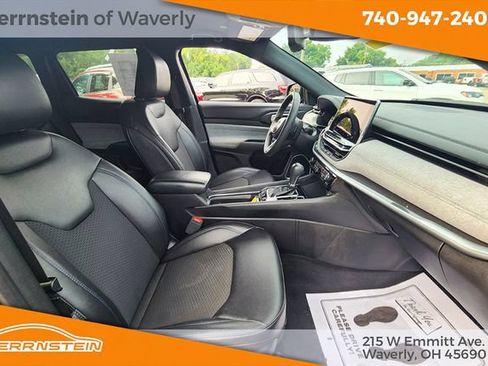 Used 2024 Jeep Compass Latitude AWD/4WD image 20