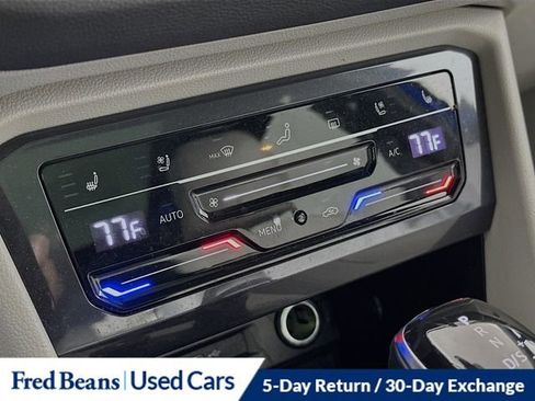 Used 2022 Volkswagen Tiguan SEL R-Line AWD/4WD image 18