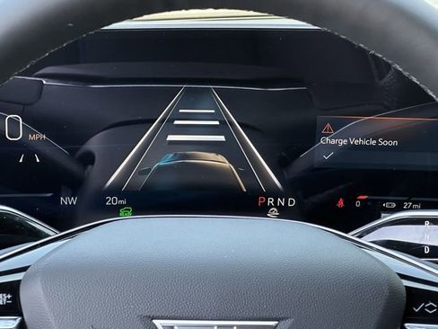 New 2025 Cadillac Lyriq Luxury image 15