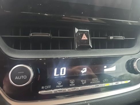 Used 2023 Toyota Corolla LE image 17