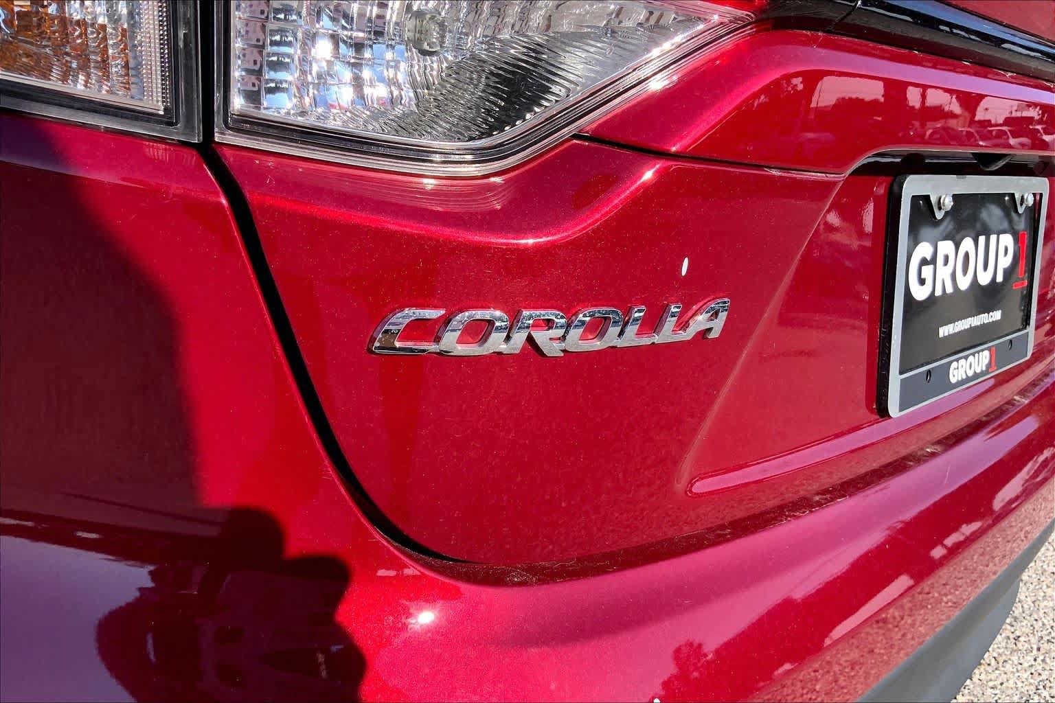 Used 2025 Toyota Corolla LE FWD image 29
