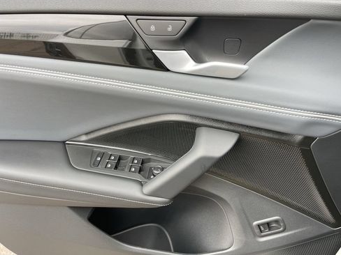New 2026 Volkswagen Tiguan SEL R-Line AWD/4WD image 17