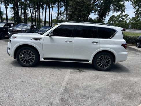 Used 2022 Nissan Armada Platinum w/ Captain's Chairs Package RWD image 4