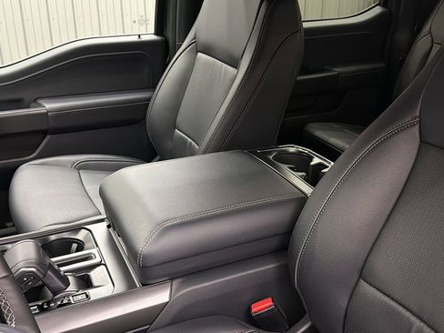 Used 2025 Ford F150 Lariat AWD/4WD image 27