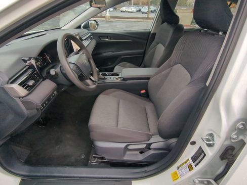 Certified 2025 Toyota Camry LE image 8